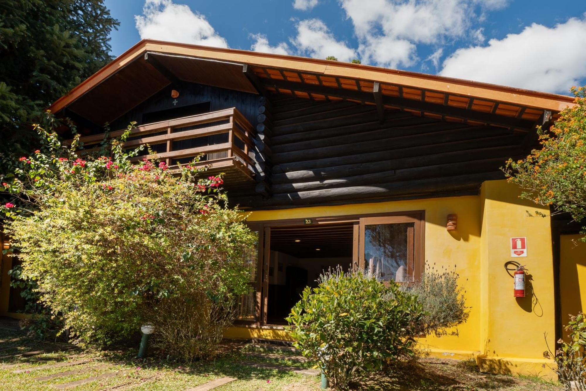 Surya-Pan Hotel Refugio Campos do Jordao Exterior photo